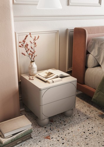 Szafka nocna z dwoma szufladami beżowa 45 cm Sorella nogi kule